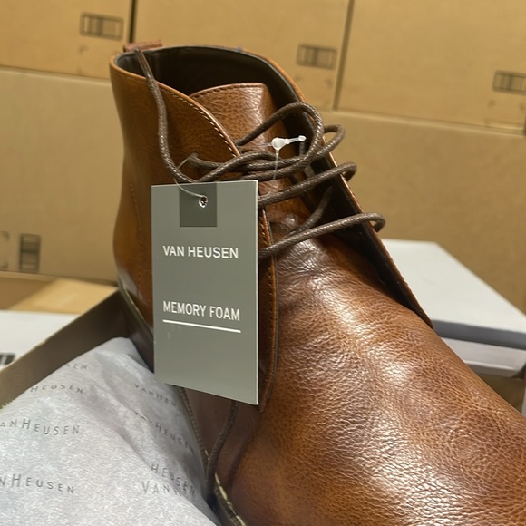 Van Heusen Men's Gibson Chukka Boots - Picture 2 of 2